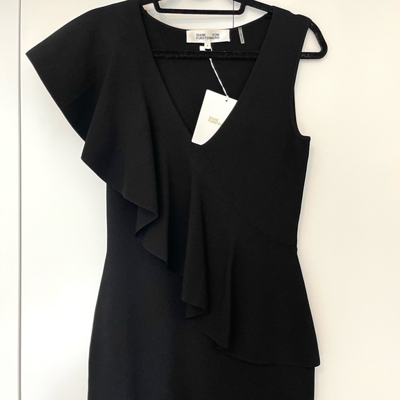 NWT ✨ Diane Von Furstenberg Black Ruffle
Dress - Picture 5 of 9